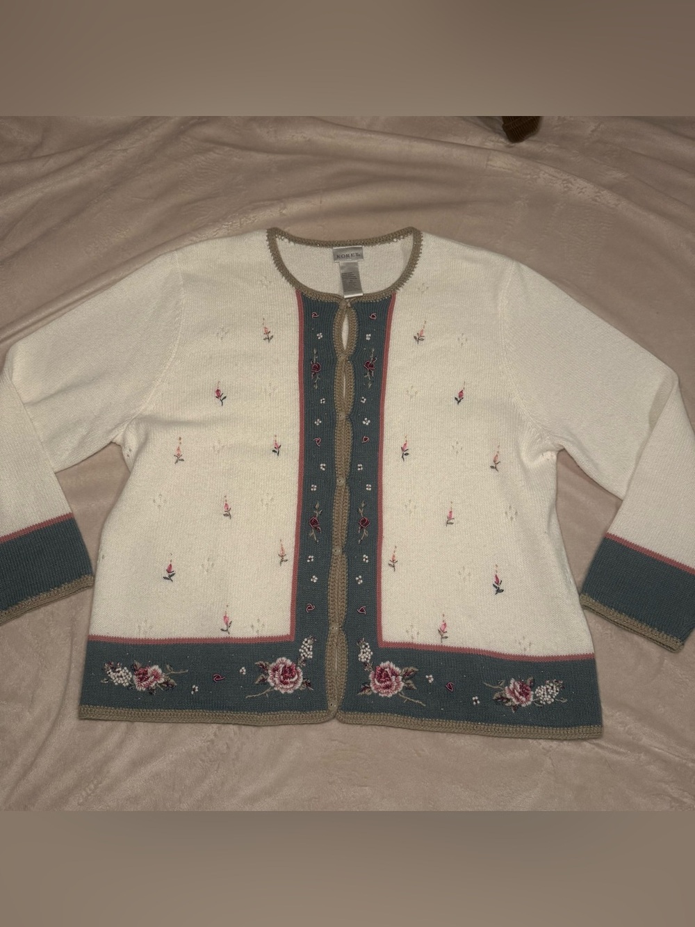 Koret White Floral Embroidered Cardigan Sweater